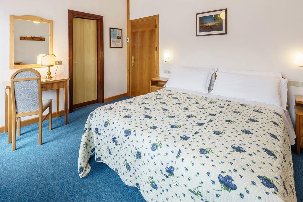 Hotel Roma San Vito di Cadore Room photo